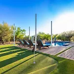 Desert Tranquility 4 Bedroom With Heated Pool